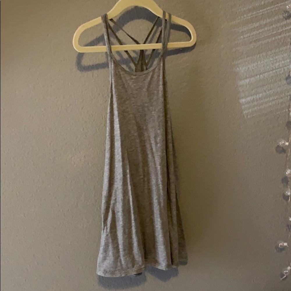 gray hollister tank top